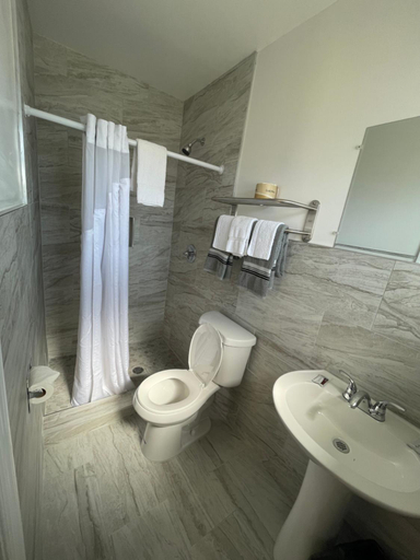 Bathroom 3, Shangri La Motel , Marion