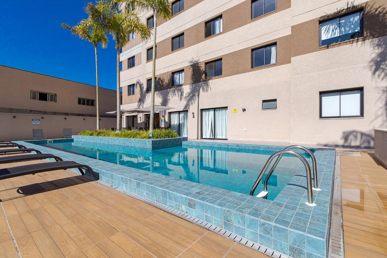 Sport & Beauty 2, One House – Academia, Piscina e Coworking | Gonzaga Stays, Curitiba
