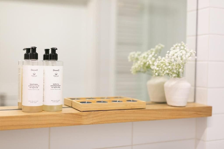 Bathroom amenities 3, Malila Apartments City Center Pawia 34, Kraków City