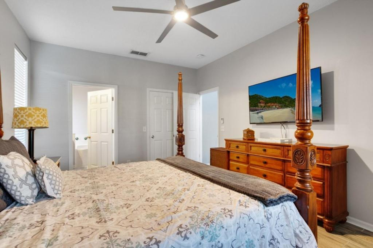 Bedroom 4, 6 Bedroom Disney Home Lanai Screened Pool Spa, Osceola