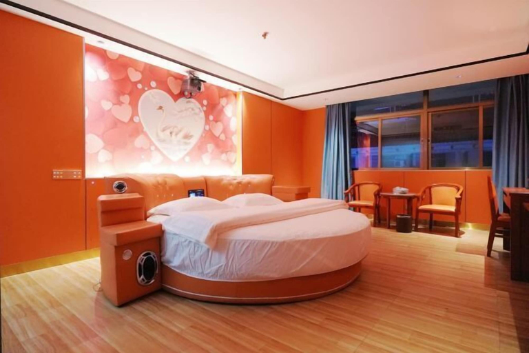 Bedroom 1, Huayi Business Hotel, Jieyang