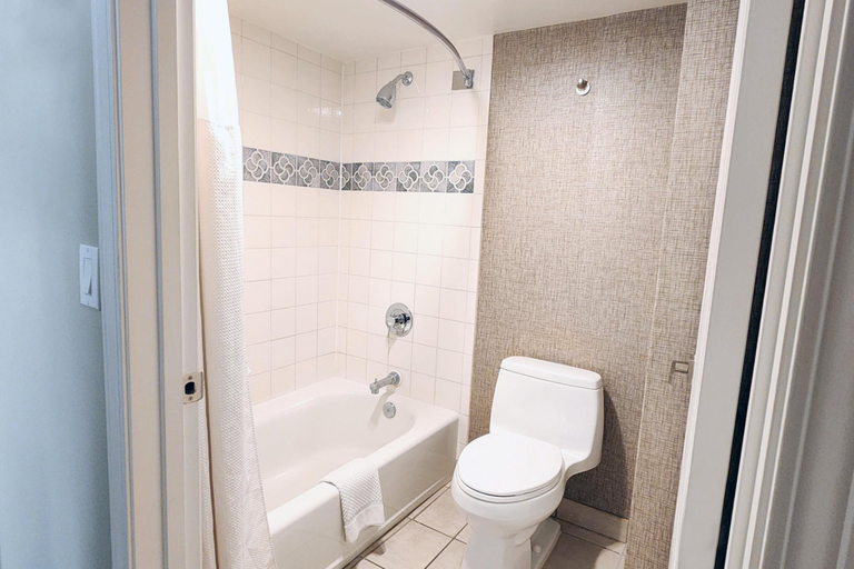 Bathroom 5, Hilton Phoenix Tapatio Cliffs Resort, Maricopa