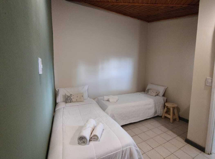Bedroom 4, Oliva Hosteria y Apart, Lago Argentino