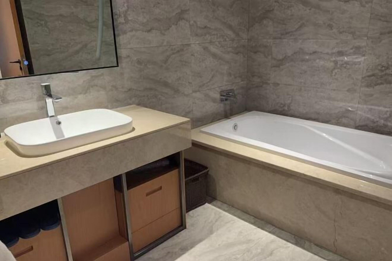 Bathroom 3, He Hotel, Changsha