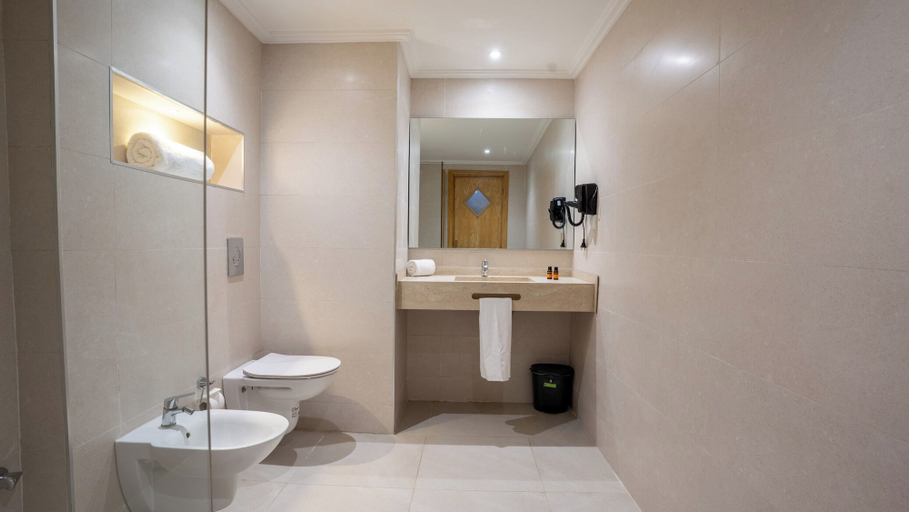 Bathroom 5, Alwalid Hotel, Casablanca