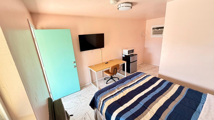 Bedroom 3, El Rey Motel, Gila