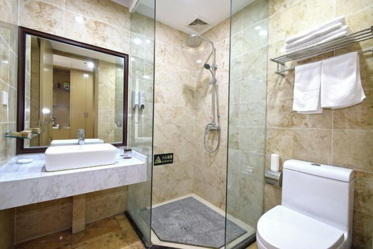 Bathroom 4, Hotel & Davos (Chongqing Ranjiaba Light Rail Station), Chongqing