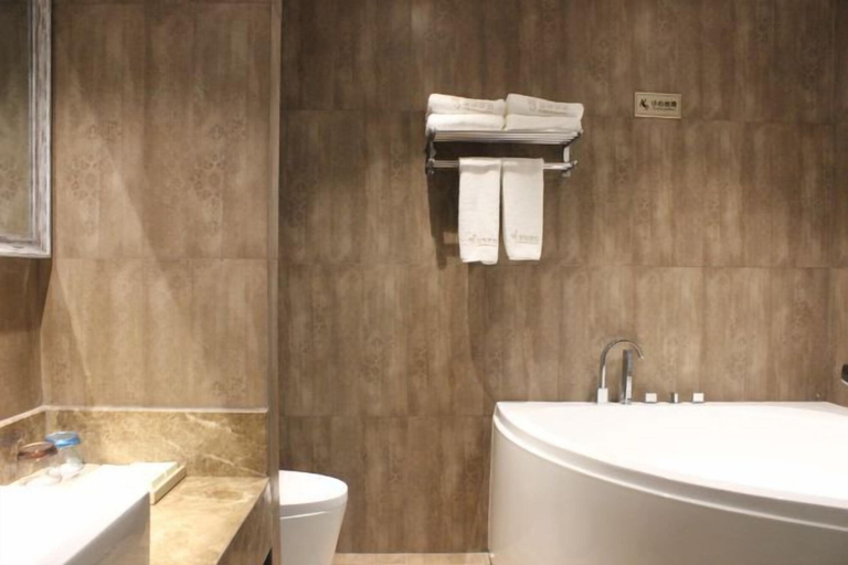 Bathroom 4, Konghe Yizhan Culture Hotel, Turfan