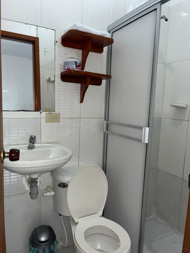 Bathroom 4, HELICONIAS HOTEL, Leticia