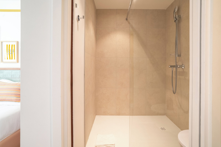 Bathroom 3, Hôtel Soléo Prado, Bouches-du-Rhône