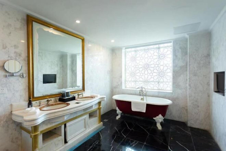 Bathroom 4, Sun City Huiyue Hotel, Suining