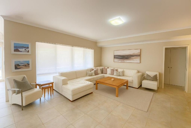 Bedroom 2, Macs Manor, Busselton
