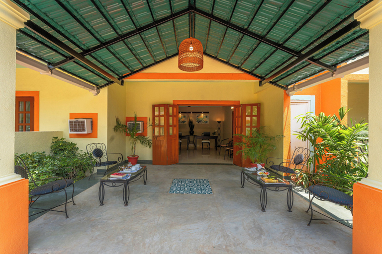 Terrace/patio 3, Victor Exotica an Indy Resort, North Goa
