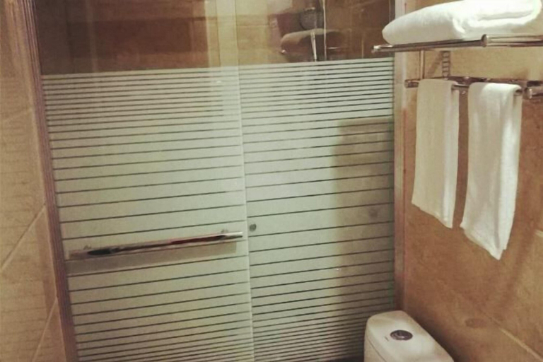Bathroom 3, Xianju Jianju Homestay, Taizhou