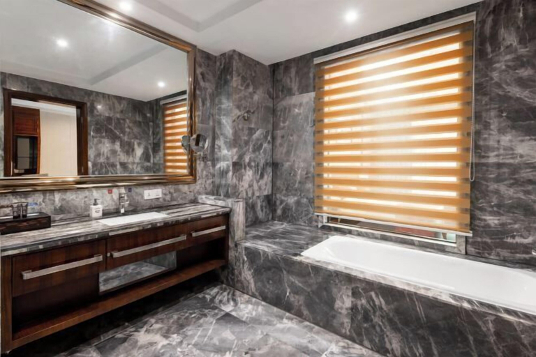 Bathroom, Hengrong Holiday Hotel, Chongqing