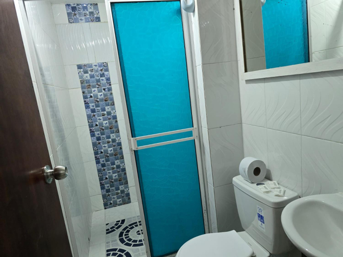 Bathroom 3, APARTAMENTOS LOS MANGLARES marbella, Cartagena de Indias