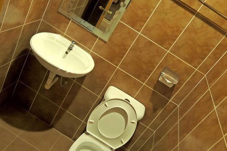 Bathroom 4, Hotel Seri Nilai, Seremban
