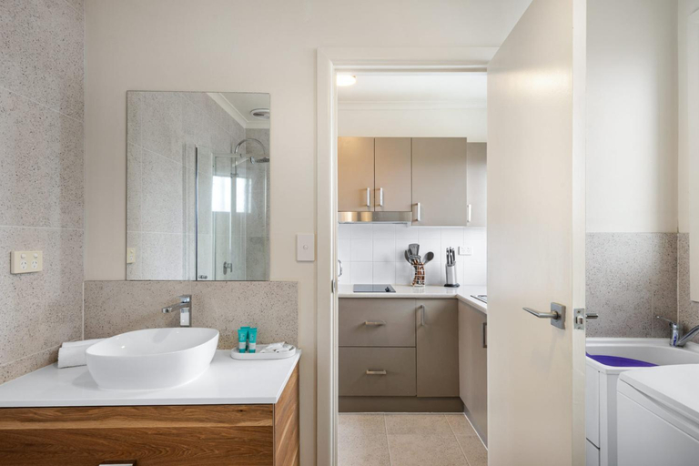 Bathroom 3, Geelong Serviced Apartments, Geelong