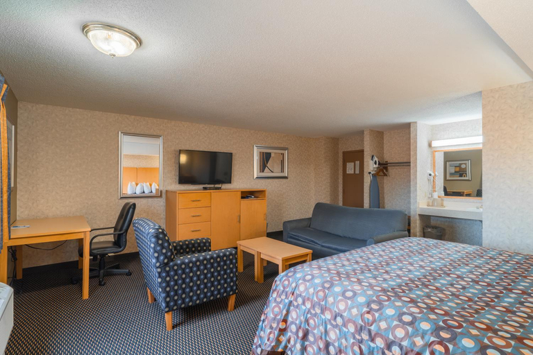 Bedroom 2, Rodeway Inn Blair, Washington