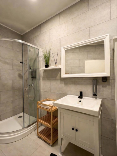 Bathroom 2, Apartments Romantic and Family Room Zemlinski, Neunkirchen
