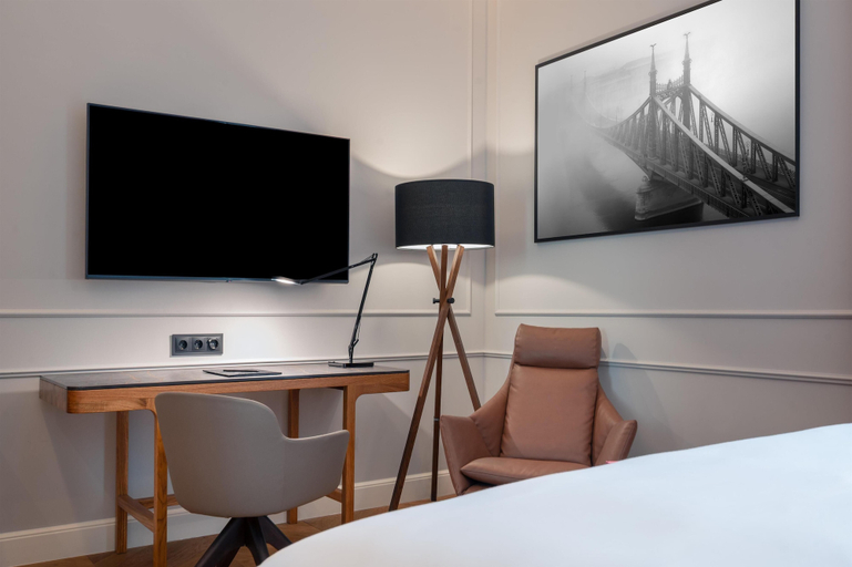 Bedroom 3, Radisson Collection Hotel, Basilica Budapest, Budapesti