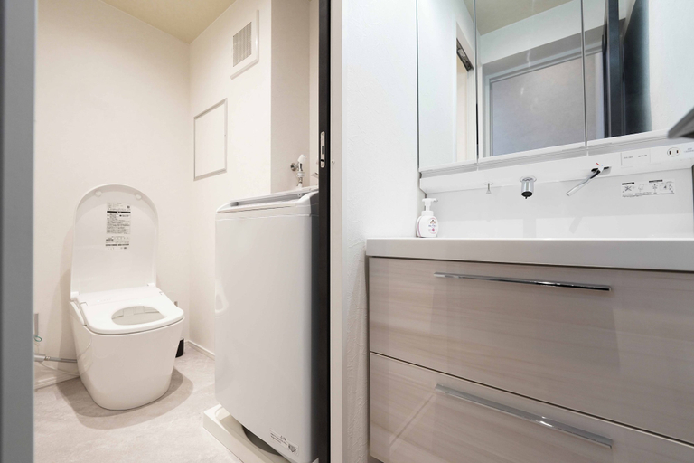 Room 5, Real Life Iidabashi 1-bedroom Luxe 3mins to Subway, Chiyoda