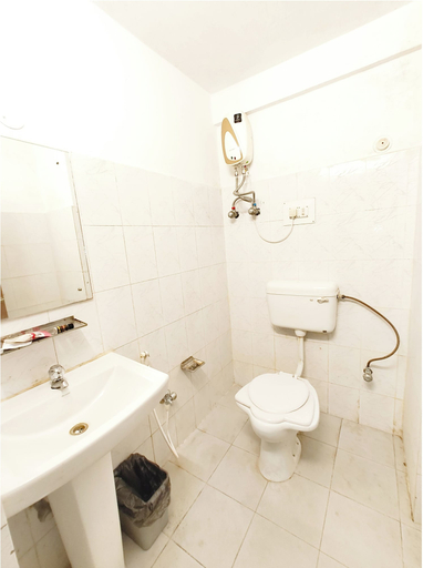 Bathroom 2, Hotel Bollywood 2.0, Puri