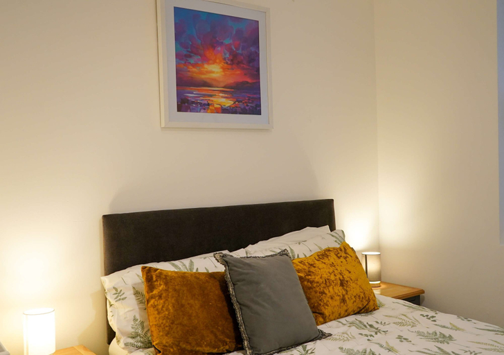 Room 2, Ivy Cellar With 2 Bedrooms and 1 Bathrooms, Pembrokeshire