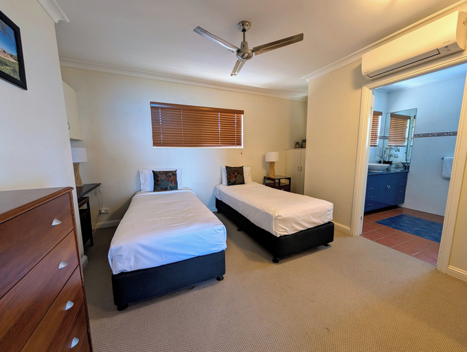 Bedroom 4, Rose Bay Resort, Bowen
