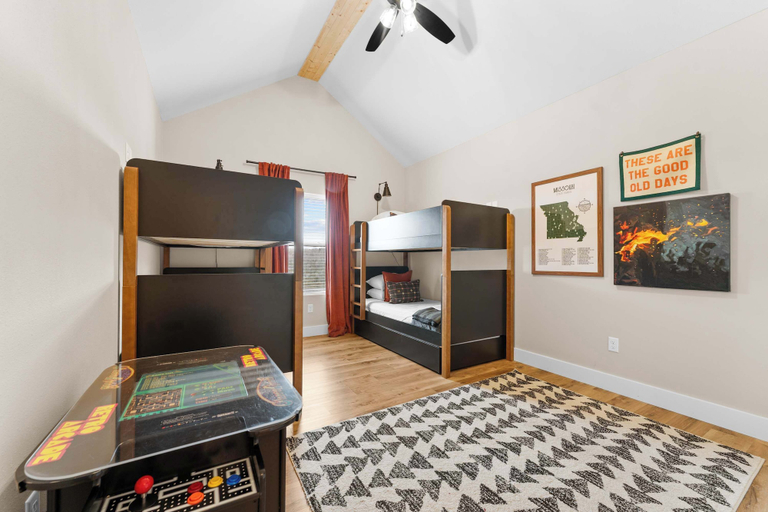 Room 2, The Roost Hot Tub, Fire Pit, Stone