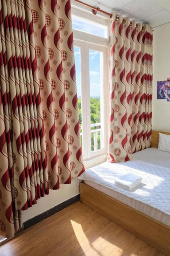Bedroom 3, 158A Hotel, District 9