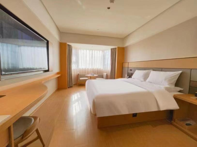 Bedroom 2, JI Hotel Qionghai Yinhai Road, Hainan