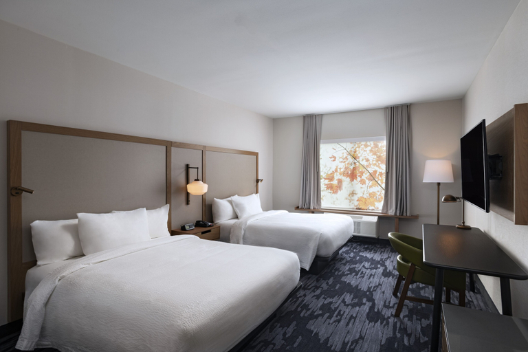 Bedroom 4, Fairfield Inn & Suites by Marriott Waller, Houston