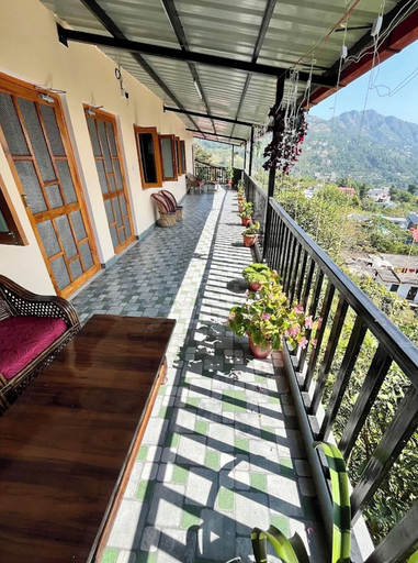 Terrace/patio, Luxury Hotel Lake Darshan Bhimtal, Nainital
