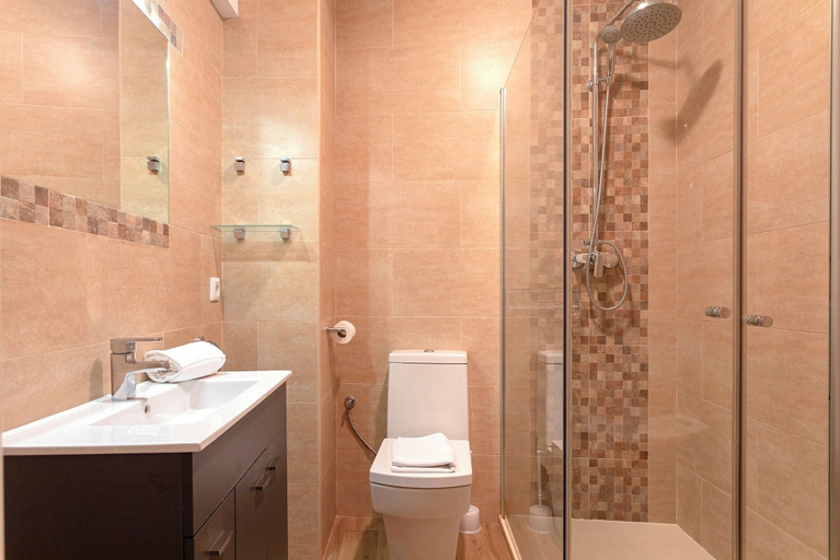 Bathroom, Genteel Home Velarde, Sevilla