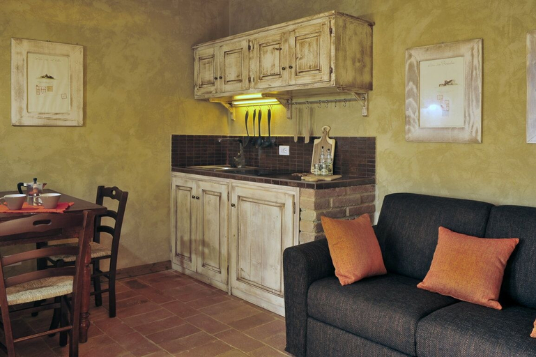 Interior 4, Poggio alla Rocca, Grosseto