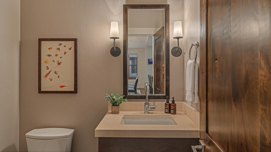 Bathroom 3, On the Corner at The Shores, Summit