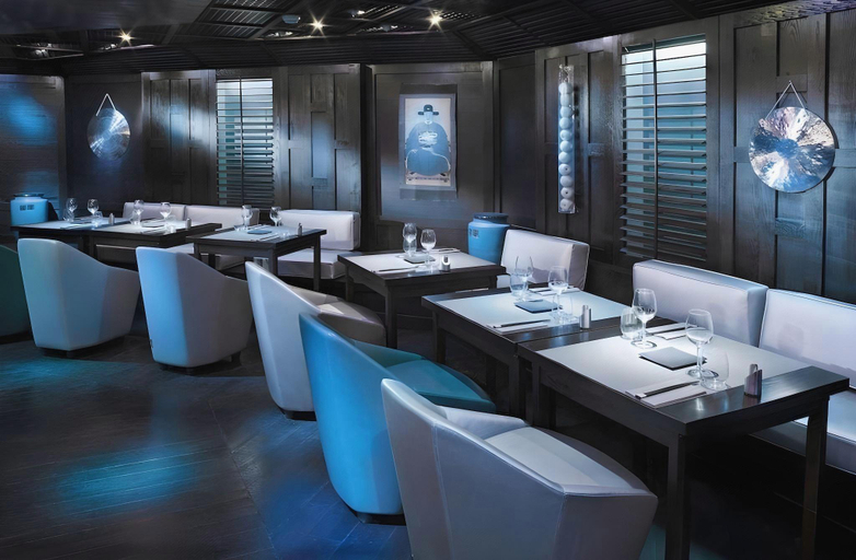 Food & Drinks 4, Hotel Bassano, Paris