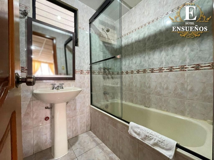 Bathroom 3, Hotel Ensueños by HHG, Cuenca