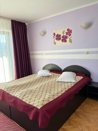 Bedroom 4, Pensiunea Alexia, Piatra-neamt