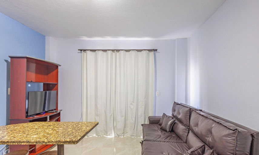 Living area 3, Beachfront Apartment in BC Great Location Eit302, Balneário Arroio do Silva