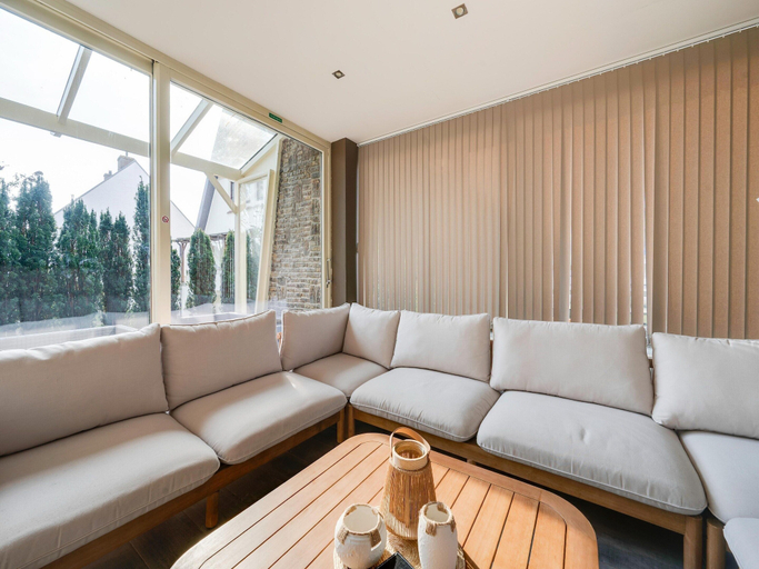 Others 4, Luxury Villa with Sauna & Hot Tub in Middelkerke, West-Vlaanderen