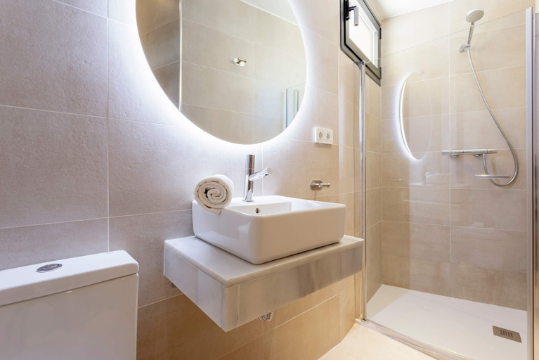 Bathroom 4, Genteel Home Rodrigo Caro, Sevilla