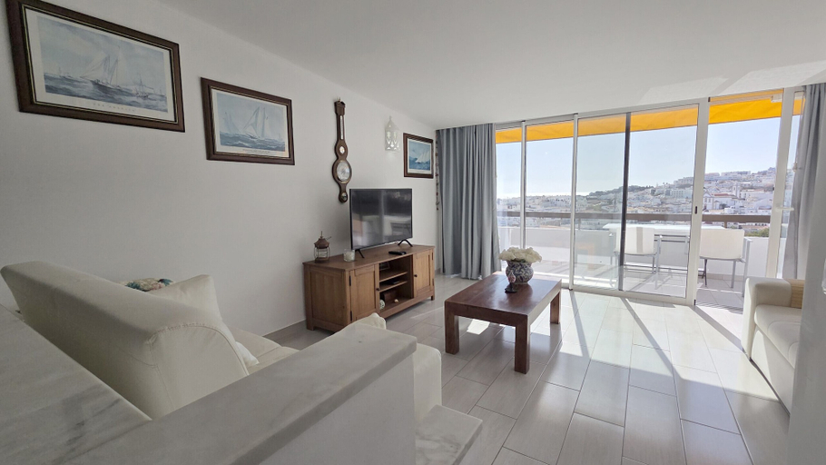 Room 3, Albufeira Ocean Breeze and Majestic Seaview 43 by Rentals in Algarve, Albufeira
