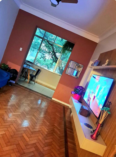 Others 3, Quarto com Anfitria em Copa, Rio de Janeiro