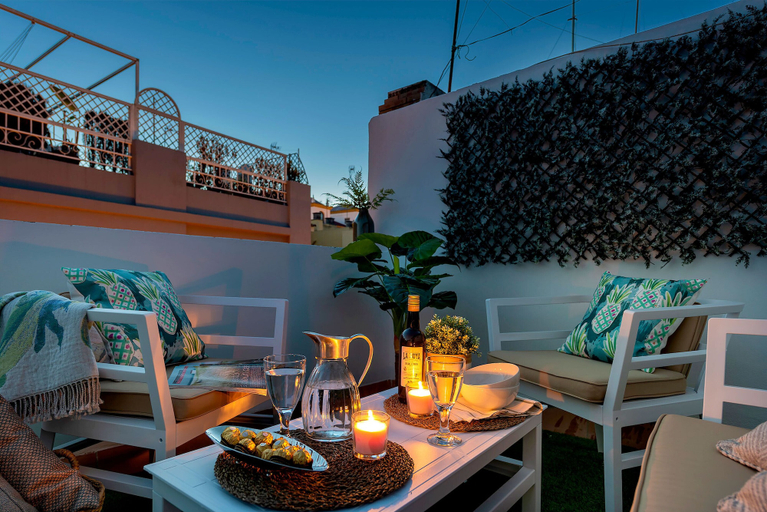 Food & Drinks, Genteel Home Galera III, Sevilla