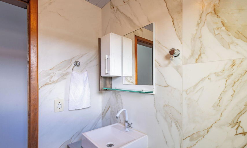 Bathroom, Beachfront Apartment in BC Great Location Eit302, Balneário Arroio do Silva
