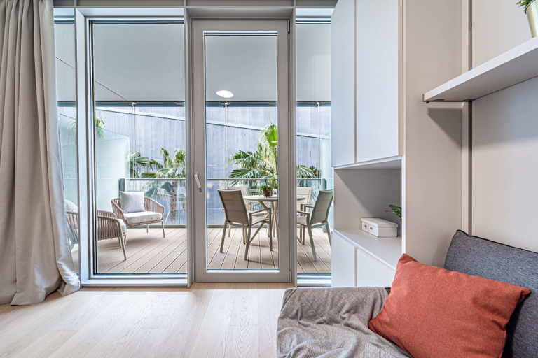 Living area 2, Luxury Waterfront Studio Balcony&Parking, Genova