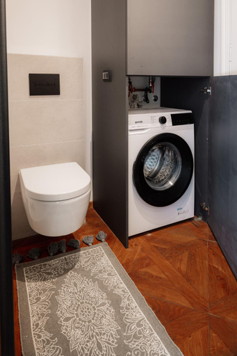 Bathroom 3, Main Square Apartments, Maribor