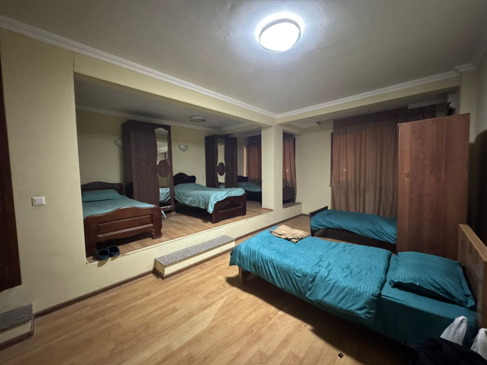 Room 5, las vegas, Batumi